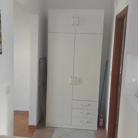 Apartment Lilly بريمونتيرا